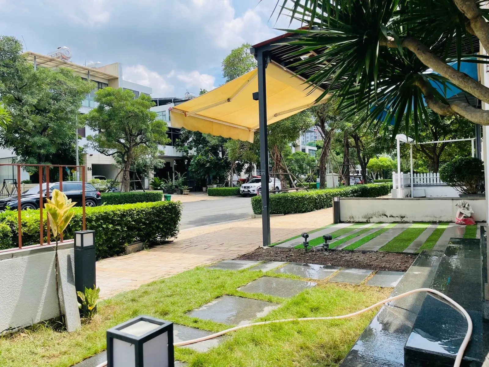 Bán biệt thự Lucasta Villa - full nội thất đẹp
