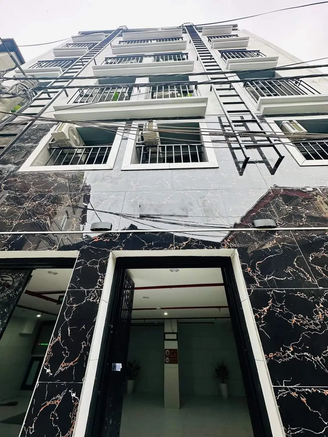 Bán nhà căn hộ dòng tiền 2,2 tỷ năm Trần Thái Tông, Cầu Giấy 100m 8 tầng 25 tỷ
