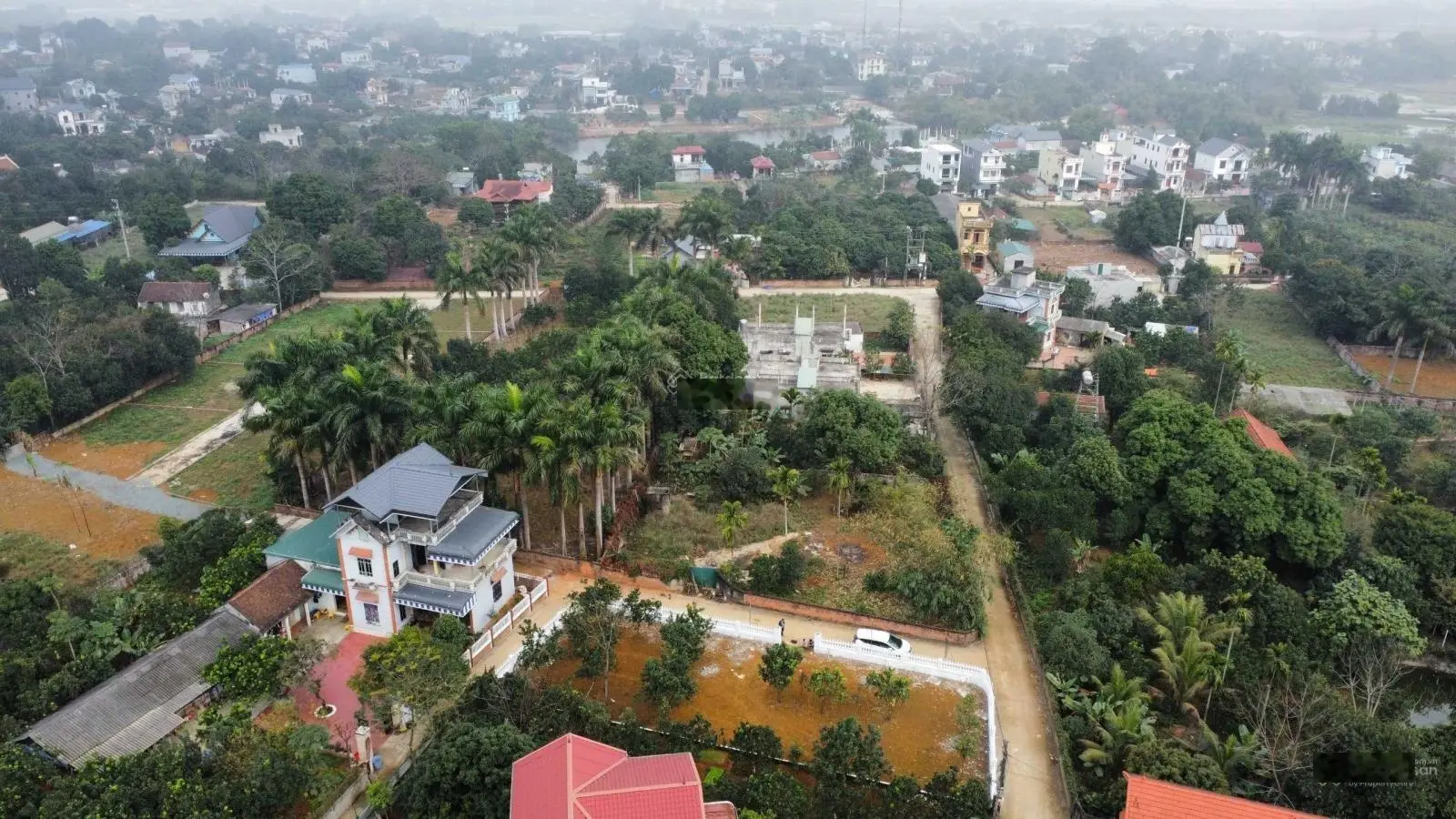 Bán gấp 450m2 3 mặt tiền siêu đẹp, 250m2 thổ cư giá chỉ có 12,x triệu/m2 sát DH09, LH 0977 234 ***