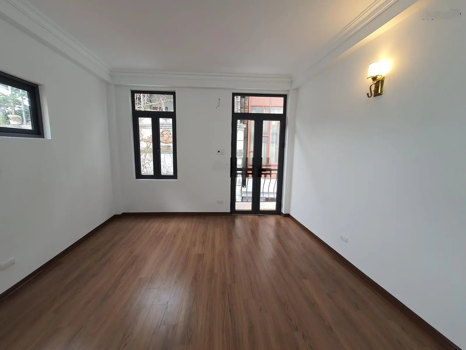 Chỉ 4.55 tỷ sở hữu ngay nhà 4.5 tầng, 3 ngủ tại 467 Lĩnh Nam, Hoàng Mai