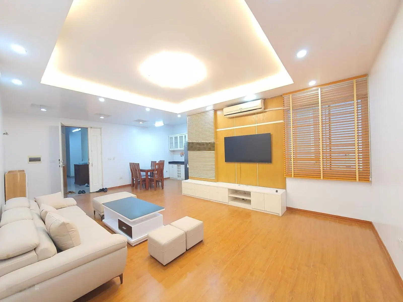 Cần bán căn hộ phố Đỗ Nhuận cạnh công viên Hòa Bình