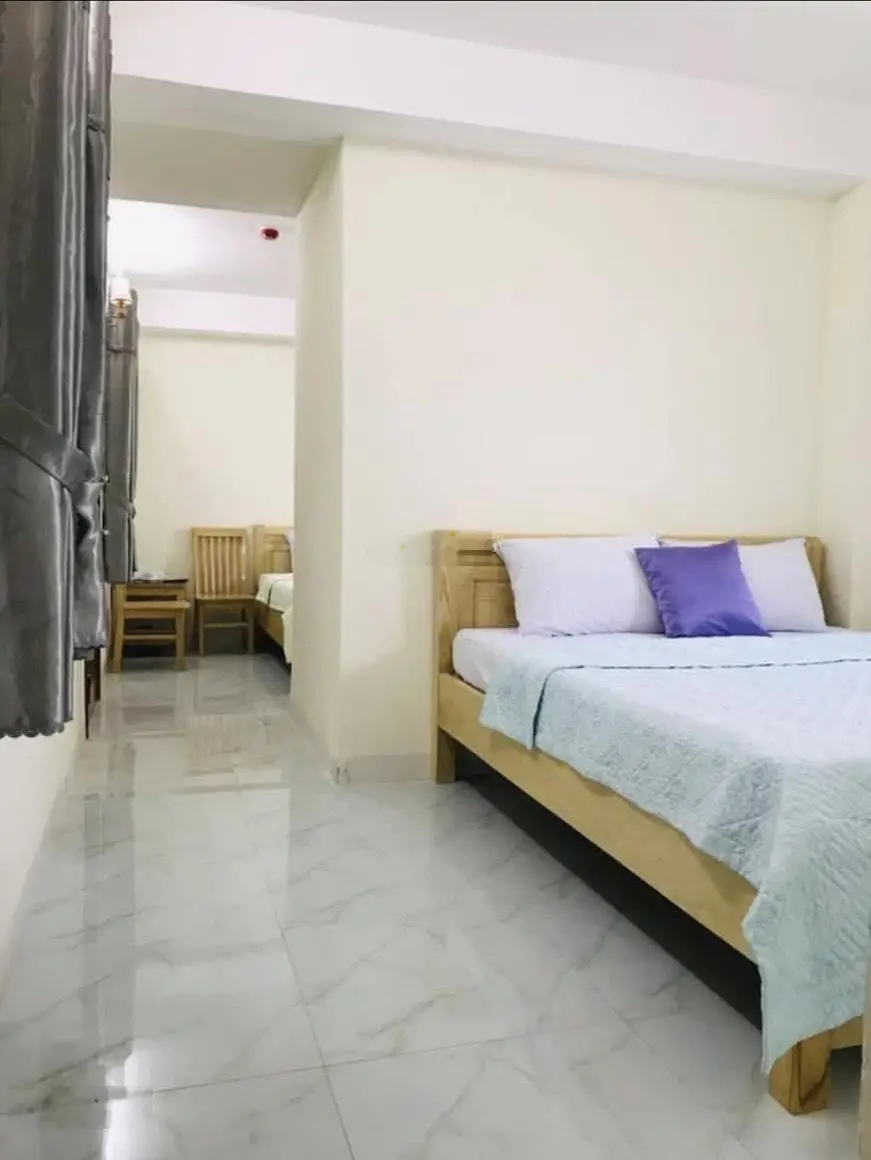 Bán khách sạn 6 tầng Vĩnh Hải Nha Trang cách biển 500m/ LH 0987845639 e Huyền Nha Trang