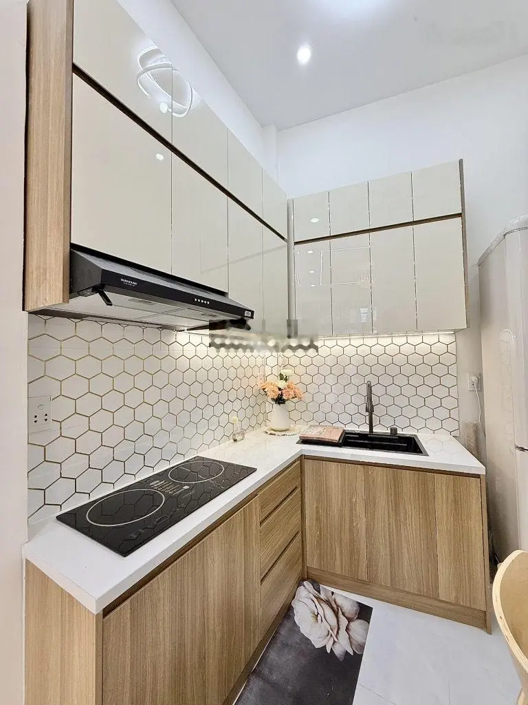 Bán NR 2PN, 3WC tại Phường 10, Tân Bình, 4,65 tỷ, 25m2 hàng hot