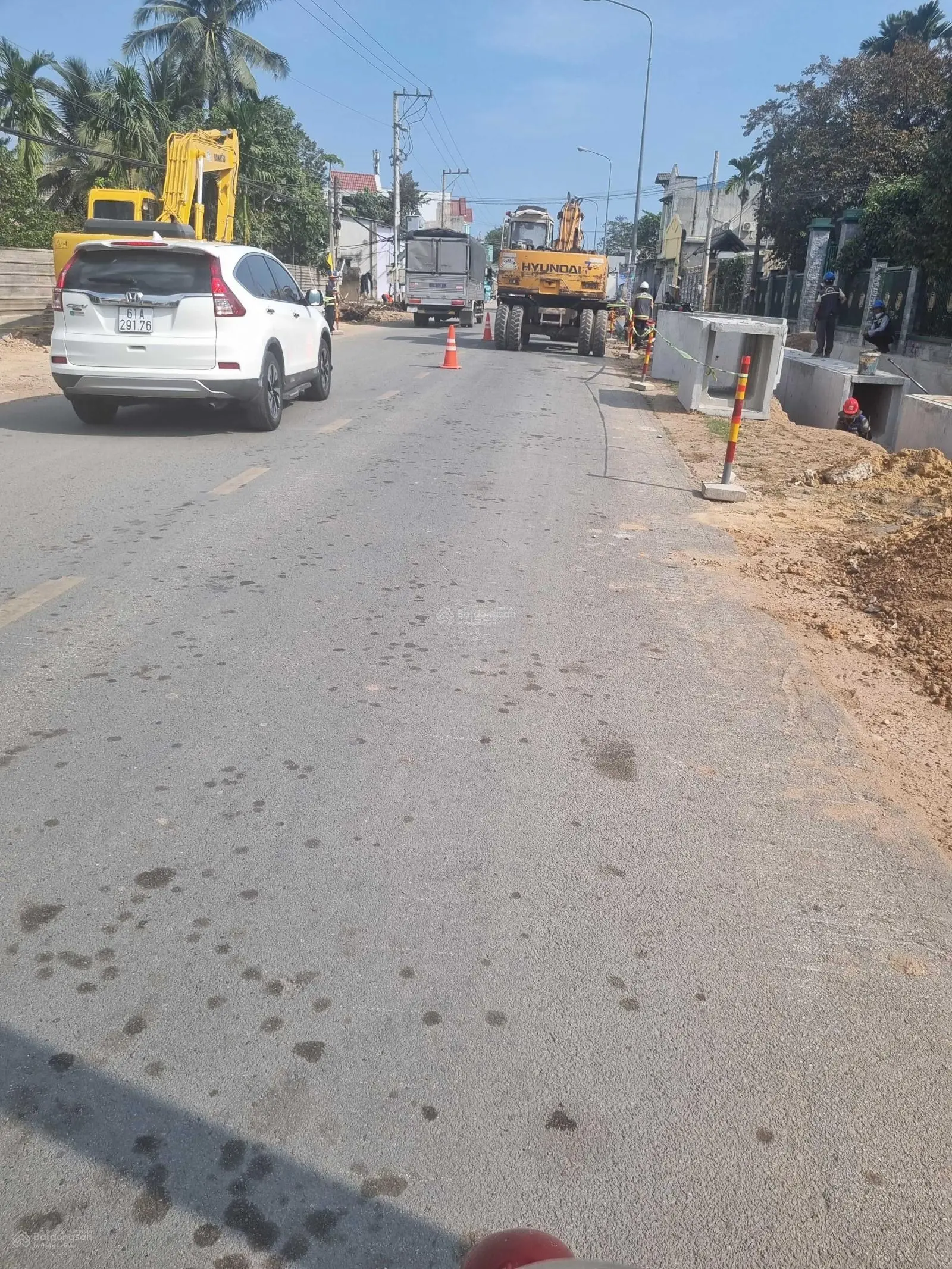 Nhà mặt tiền Nguyễn Chí Thanh Đang làm đường lớn giá 30tr/m2