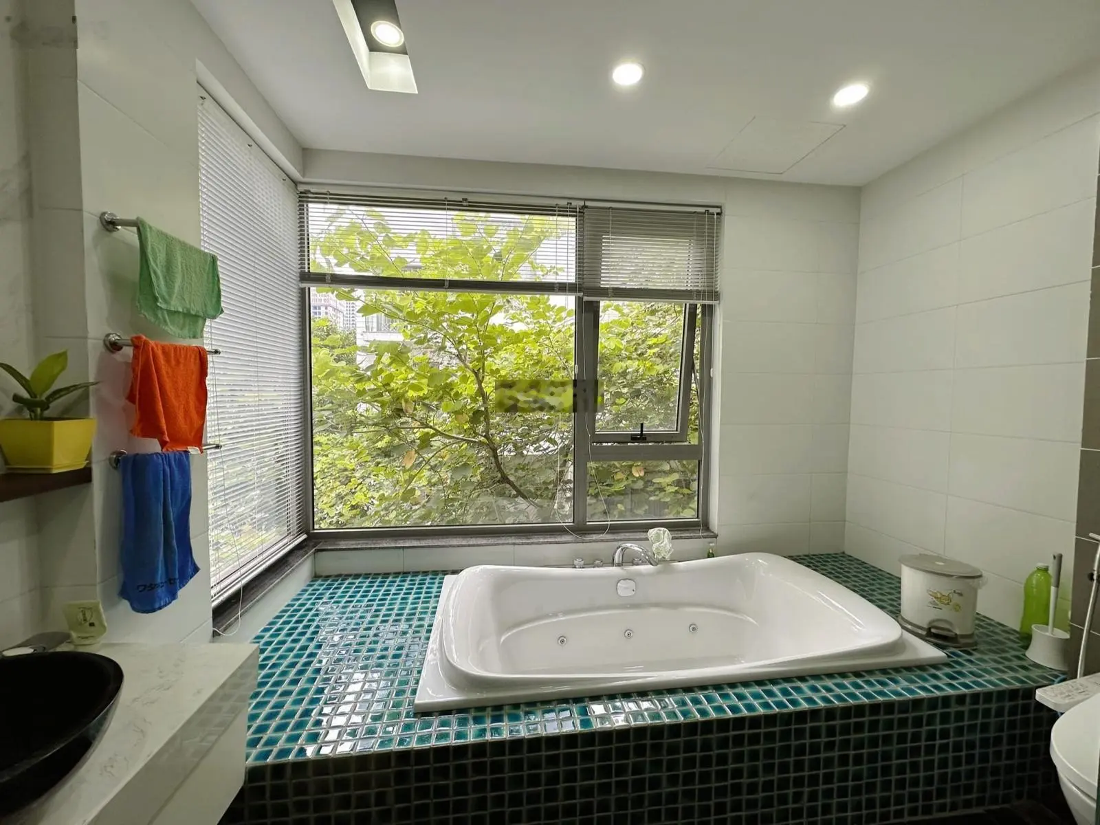Biệt thự lô góg, đường Nguyễn Tuân, Quận Thanh Xuân, 117m2, 7 tầng, thang máy, giá thỏa thuận