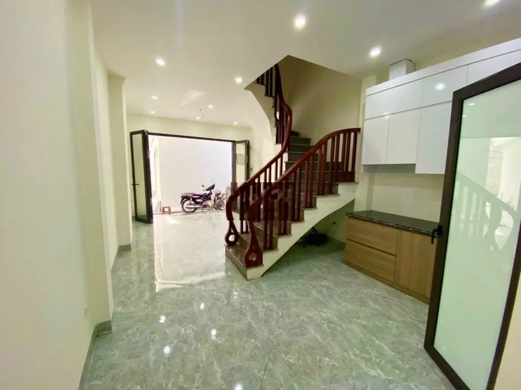 Nhà trong đê Đồng Mai 35m2*4T*5PN Giá 2.78 Tỷ CTL 20m ra ô tô thông