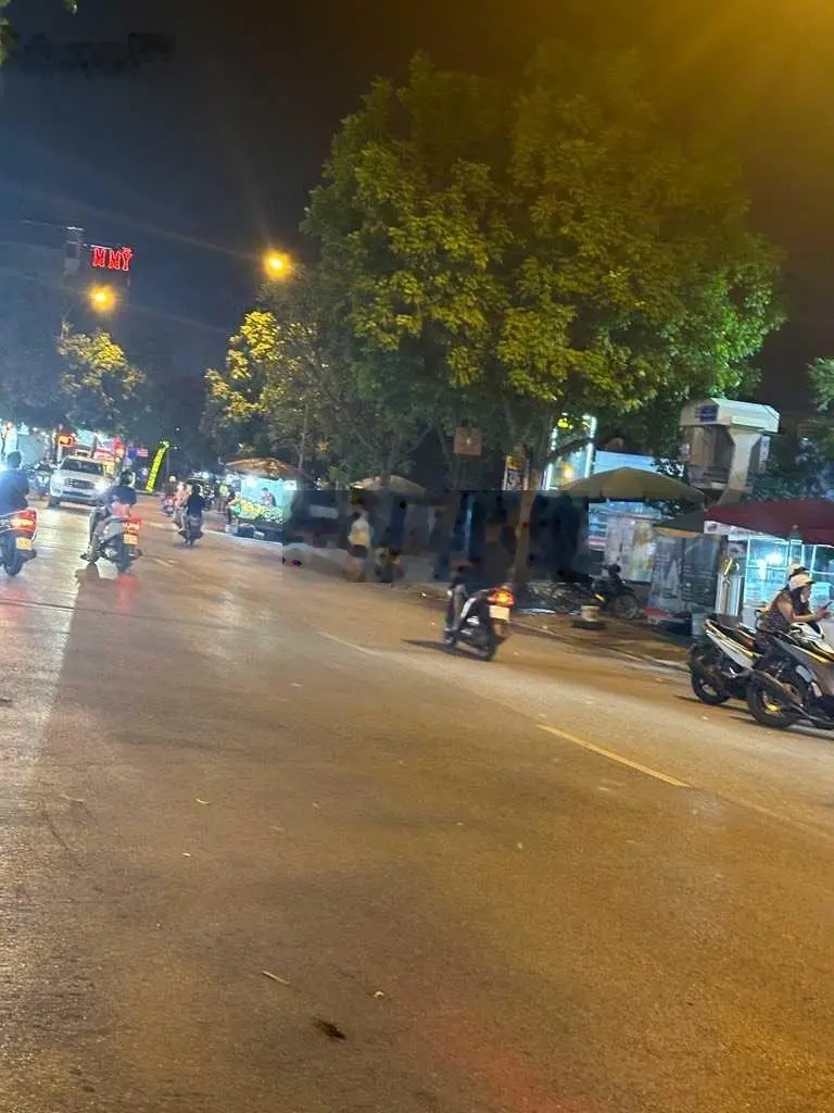 Quá Hiếm - ngõ 2 ô tô tránh - ngay chợ Thạch Bàn - sầm uất tiện ích - 4,7 tỷ 56m2