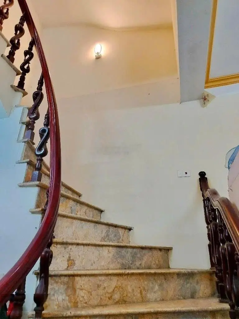 Nhà riêng nam từ liêm, 5 tầng lô góc - ngõ thông - ô tô - kinh doanh đỉnh cao, 40,5 m2, giá 12,5 tỷ