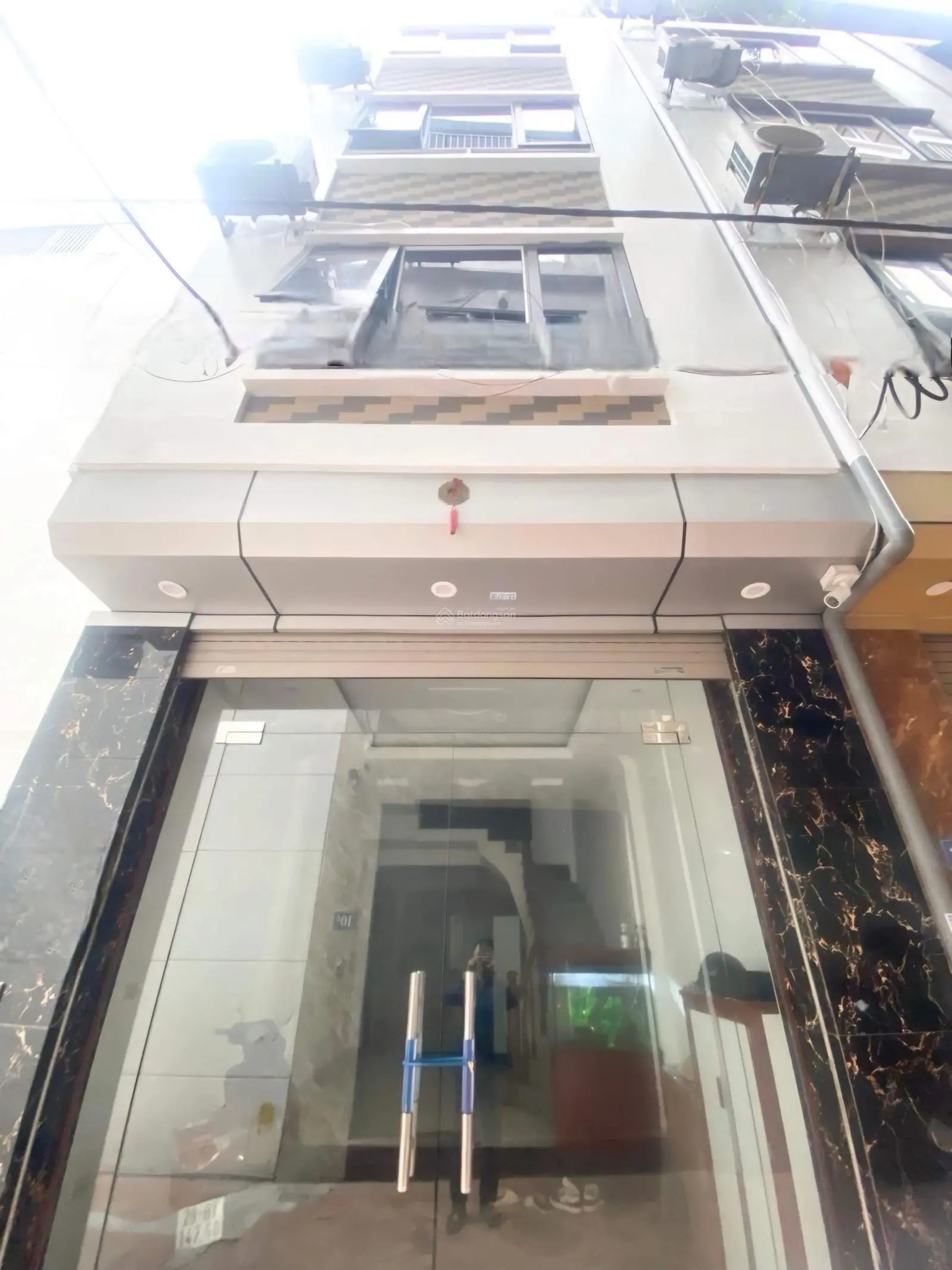 Nhà phố Kim Giang, Hoàng Mai, 5.5 tầng ô tô 4 chỗ đỗ cửa, an sinh tiện ích không thiếu gì