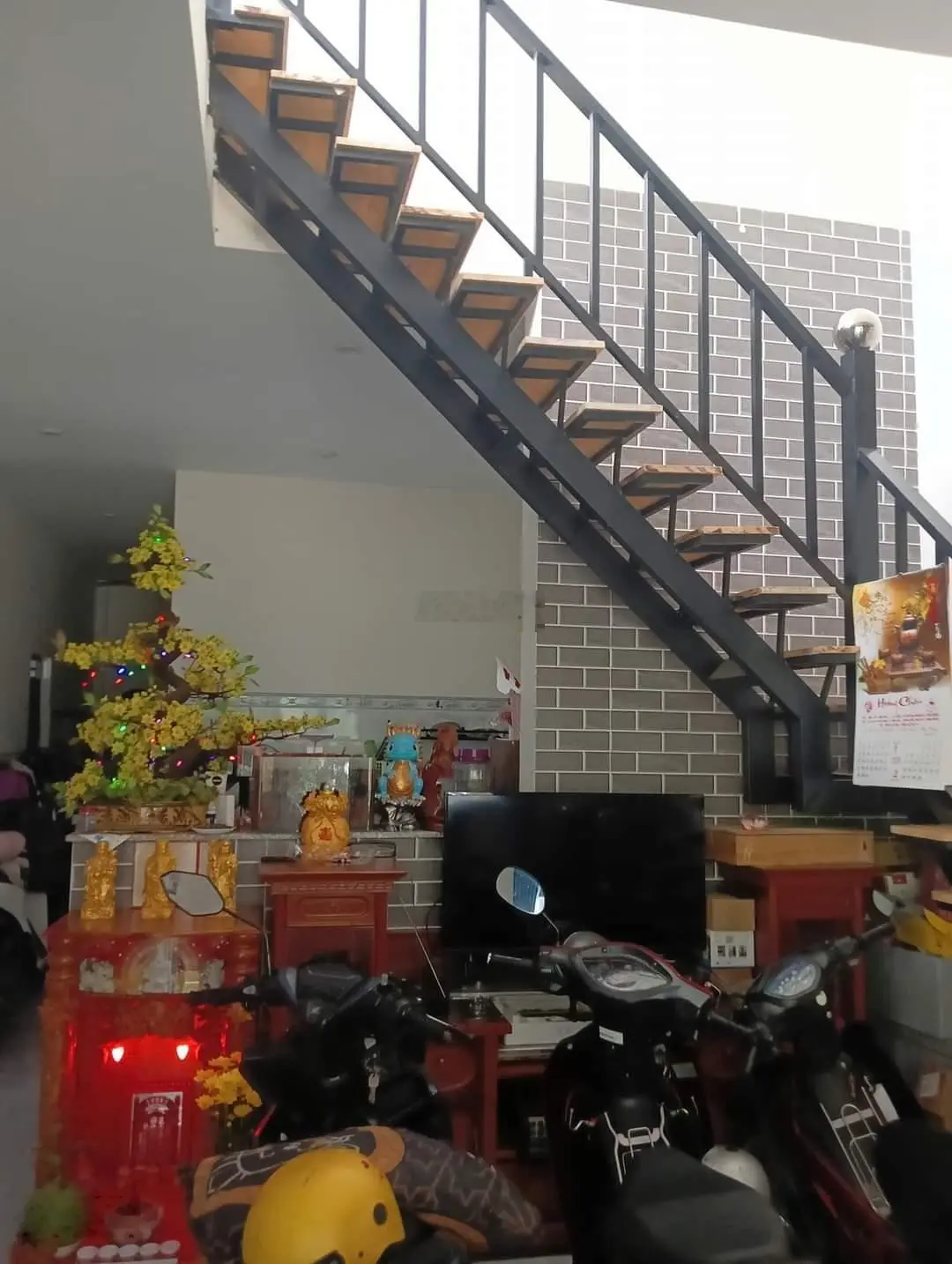 Nhà Vĩnh Phú Đường Rộng Rãi 300m2 Ngang 13m giá 5,5ty