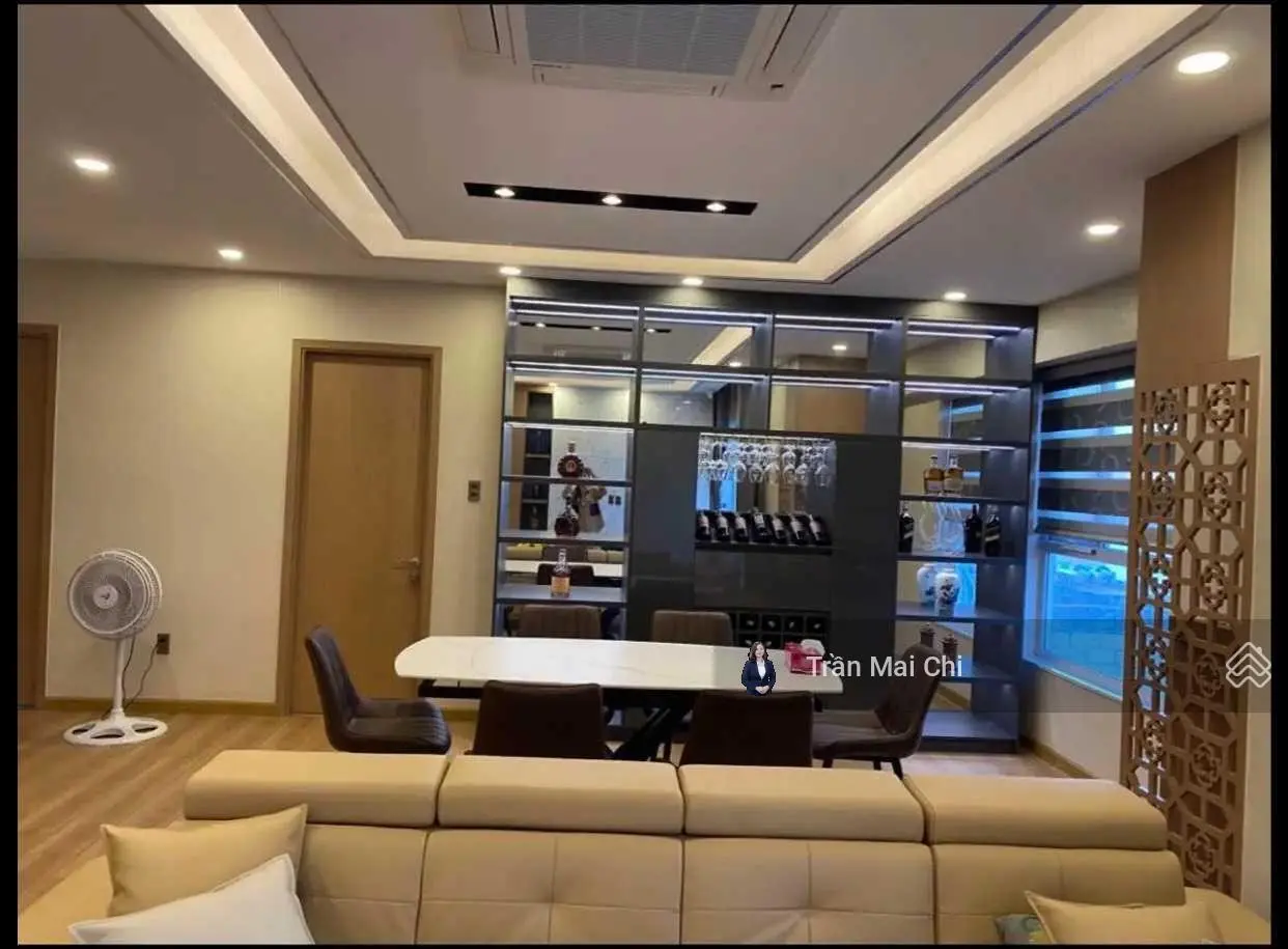 Bán nhanh căn hộ rộng 131m2. 3 phòng ngủ tuyệt đẹp tại căn hộ Đà Nẵng Plaza. 16 Trần Phú, Đà Nẵng