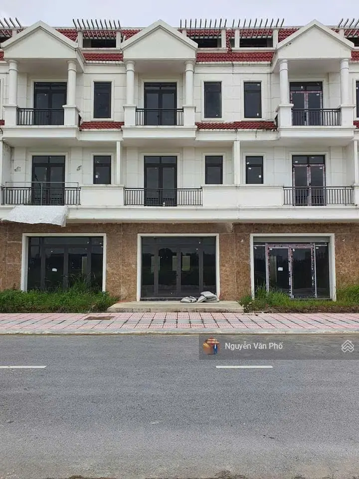 Bán Shophouse Vsip Bắc Ninh giá chỉ hơn 3 tỷ dân cư đông đúc