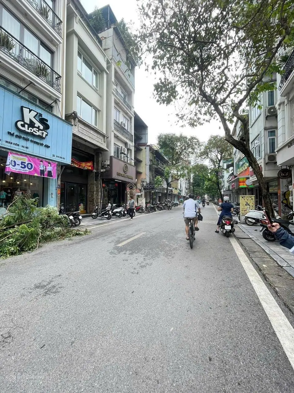 Hiếm! Bán nhà mặt phố Hàng Da, kinh doanh vô đối, nhà 4 tầng mới đẹp, thông sàn. DT 45m2