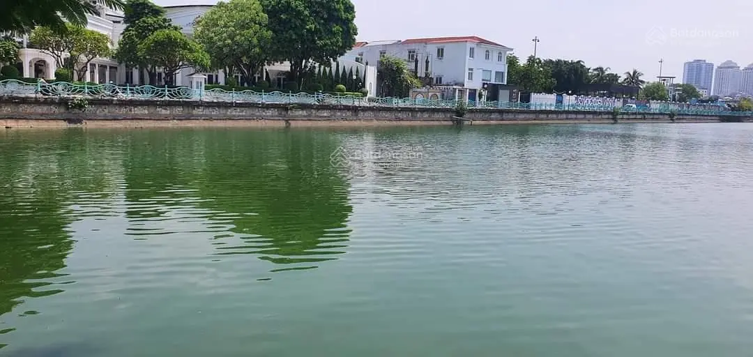 Cần bán nhà mặt phố view hồ giá 85 tỷ VND tại Tây Hồ, Hà Nội