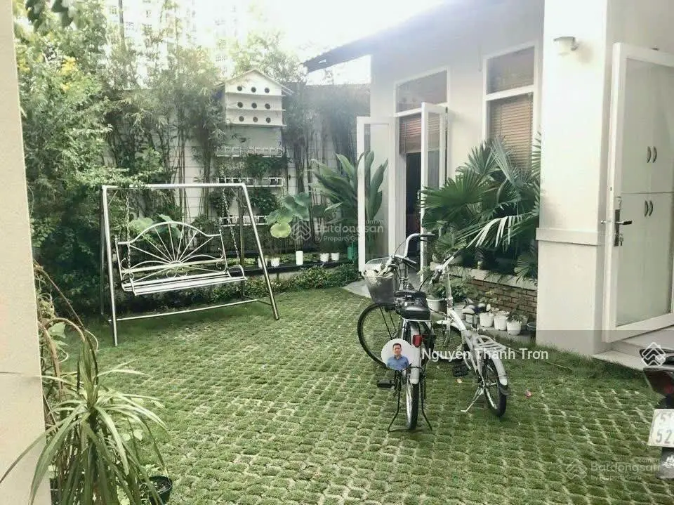 Bán biệt thự sân vườn ngay Lotte Q7 - 10x22m, trệt 1L nhà đẹp ở liền giá 26 tỷ. Call 0909 227 199
