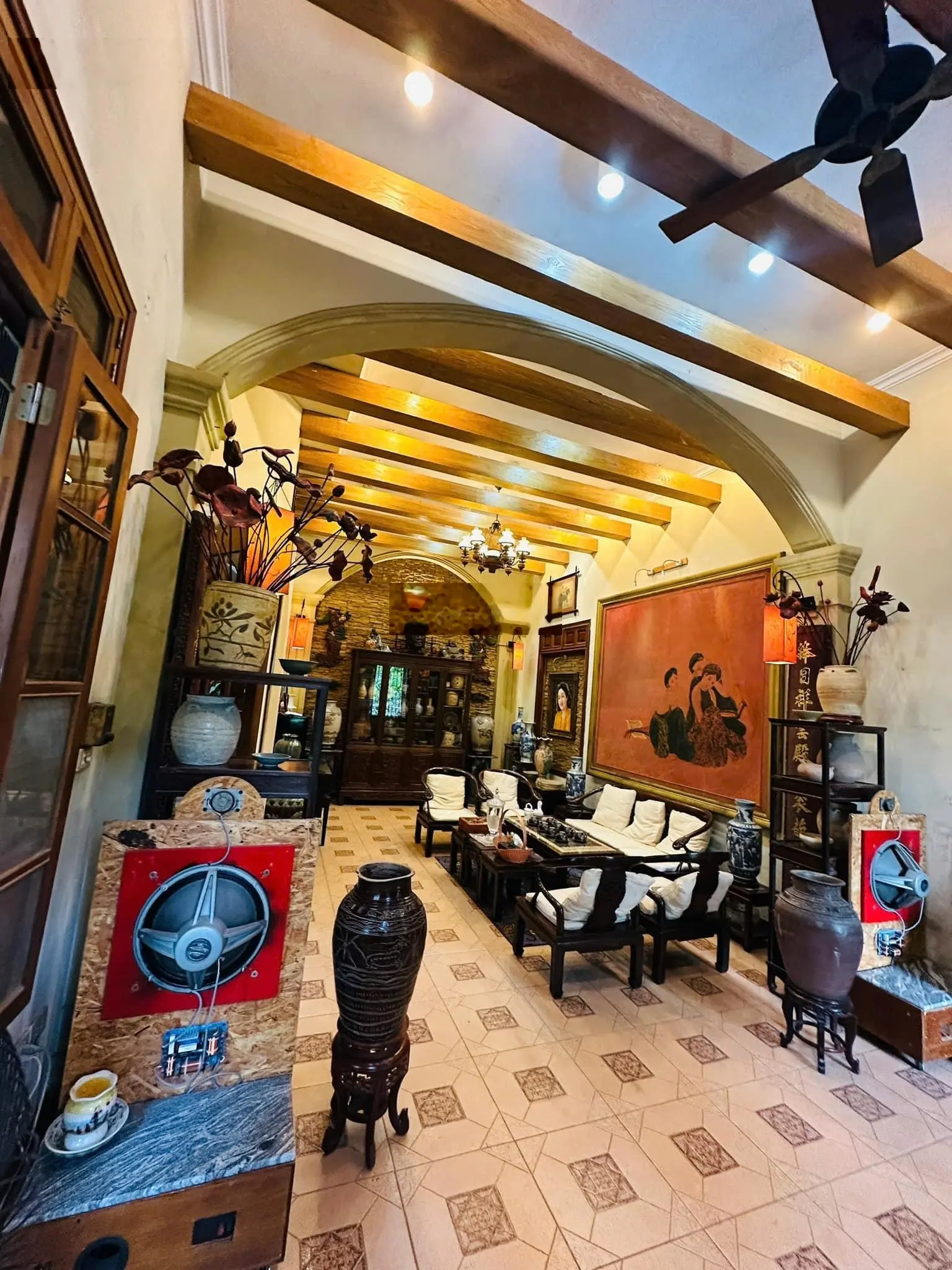 Bán biệt thự, lô góc, Q. Ba Đình, ngay Lăng Bác, 29tỷ, 105m2, oto vào nhà, để lại đầy đủ nội thất