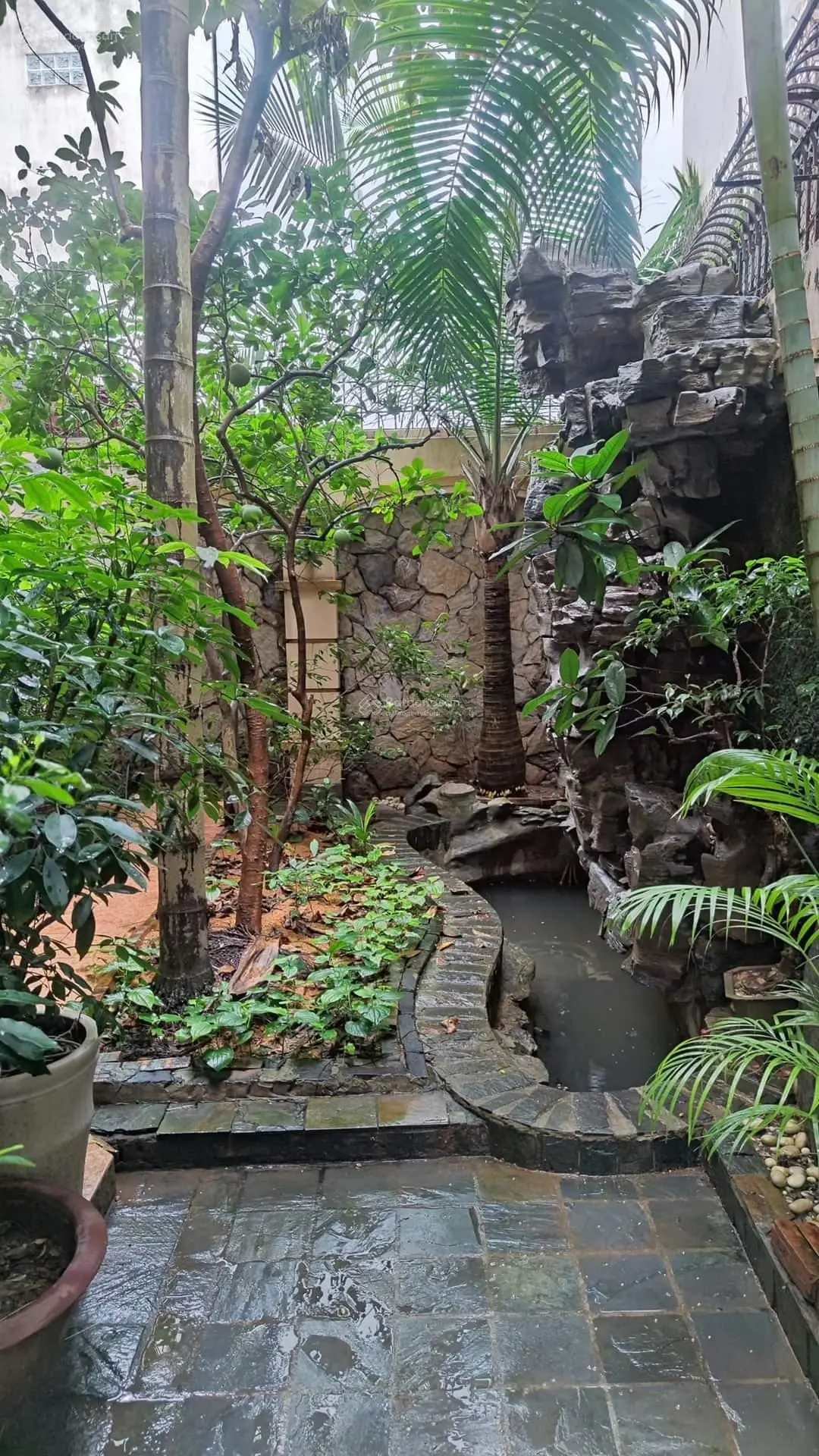 Siêu phẩm phố Võng Thị, Tây Hồ 151m2, 5T, MT 9.8m, giá 36 tỷ, phân lô ô tô tránh - khu víp hiếm bán