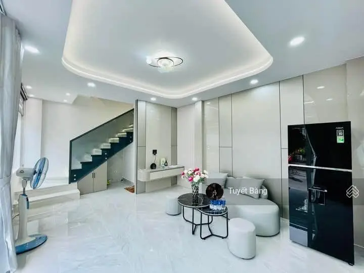 1 căn duy nhất ngay Lê Văn Việt,Tăng Nhơn Phú A,quận 9.Giá chỉ 3 tỷ 1.Gần Sài Gòn Villa hill