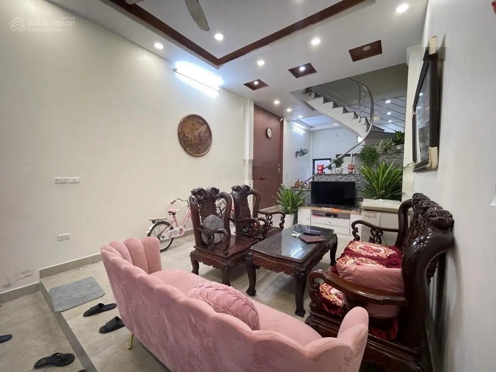 Nhà đẹp dân xây chắc chắn Thạch Bàn, 51m2, giá 5,65 ty