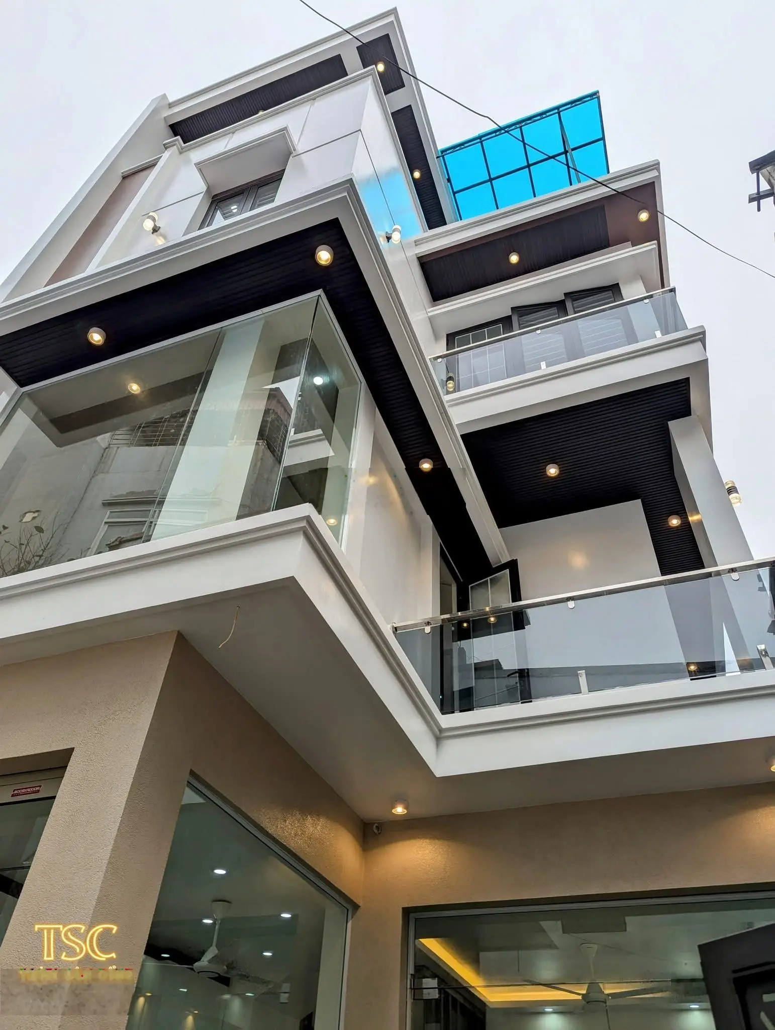 Siêu phẩm đẹp như Villa phố Trần Nguyên Hãn 66m2 ngõ đẹp 4,8 tỷ