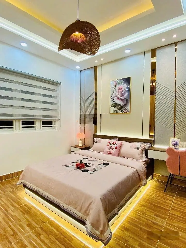Tôi cần bán nhà mặt tiền đang cho thuê kinh doanh 31tr Thái Phiên-Q11.Gần chợ Bình Thới. Giá 3tỷ360