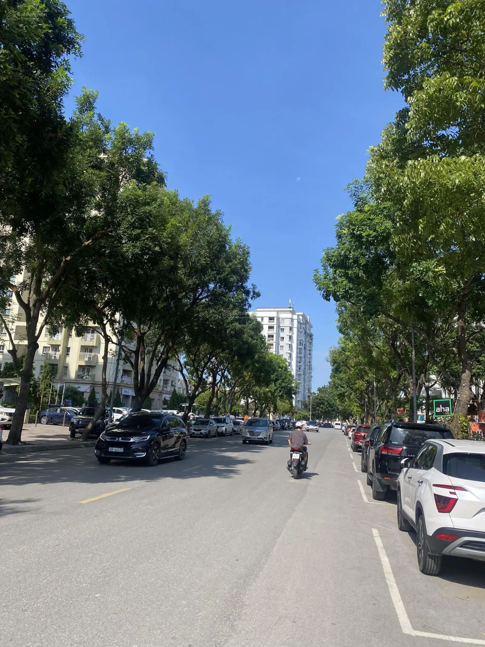 Bán quỹ căn biệt thự đẹp đắc địa nhất khu đô thị Sài Đồng sôi động nhiều tiện ích rất đáng sống