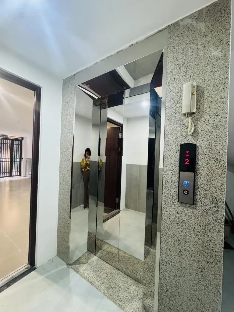 Em chính chủ, bán CCMN Pháo Đài Láng, 60 m2 2PN. Hơn 2 tỷ. LH em: 0362 889 ***