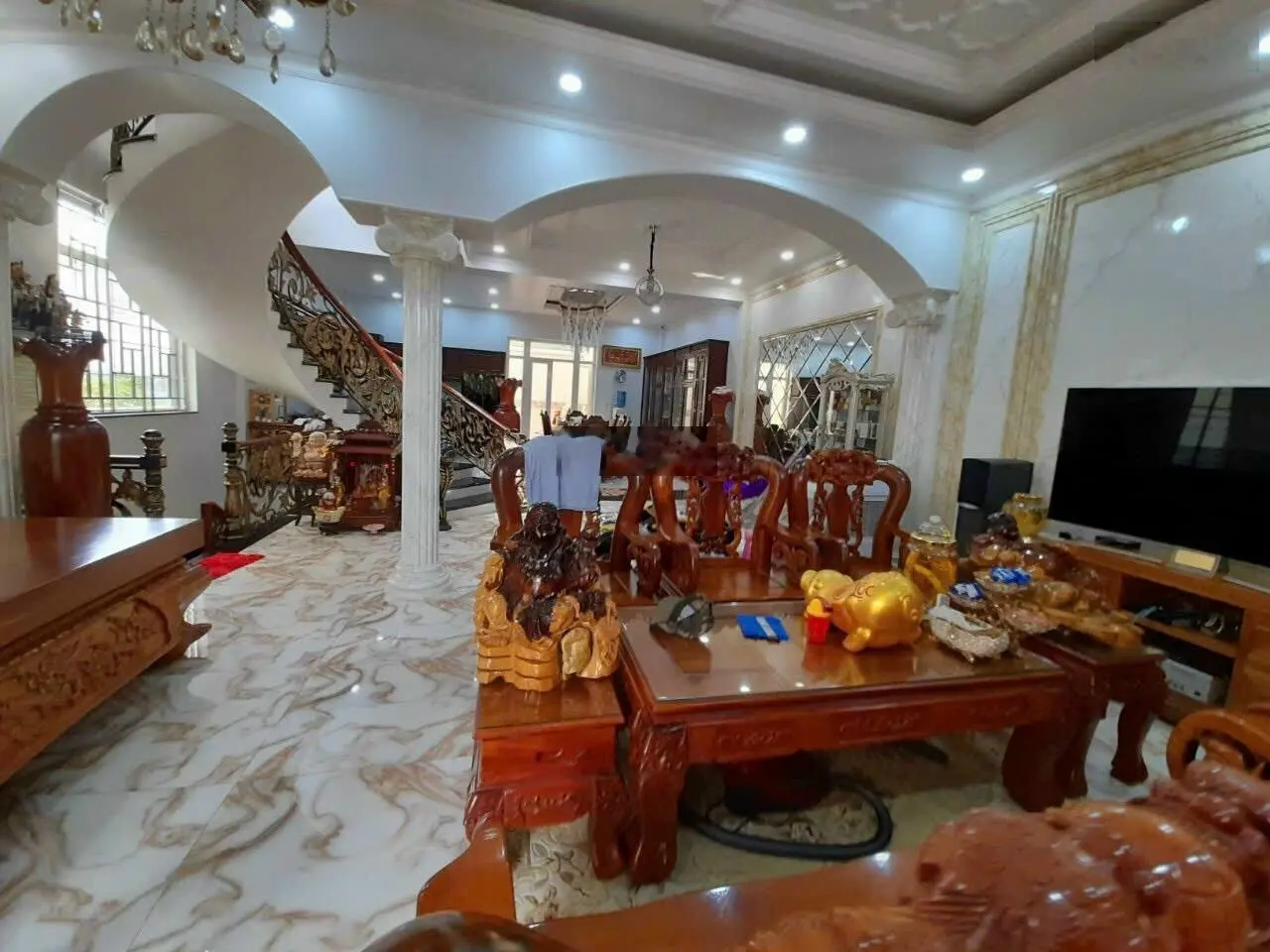 22,8 tỷ có ngay căn biệt thự 10x24m 1 hầm 3 lầu KDC Đại Phúc Green Villas, full nội thất