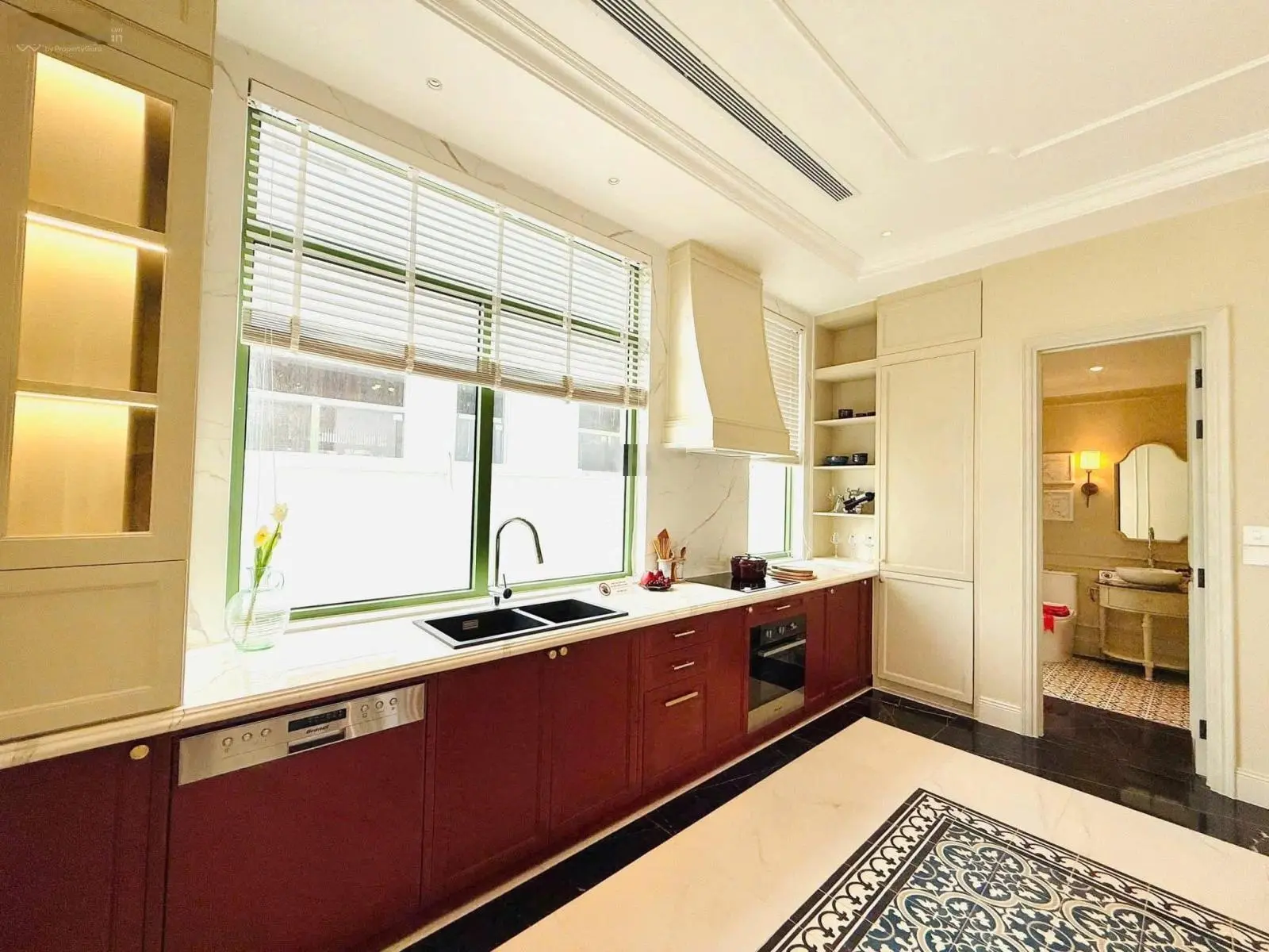 Bán BT 175m2, 6PN, 5WC tại Sun Urban City, Phường Lam Hạ, 107 triệu/m2