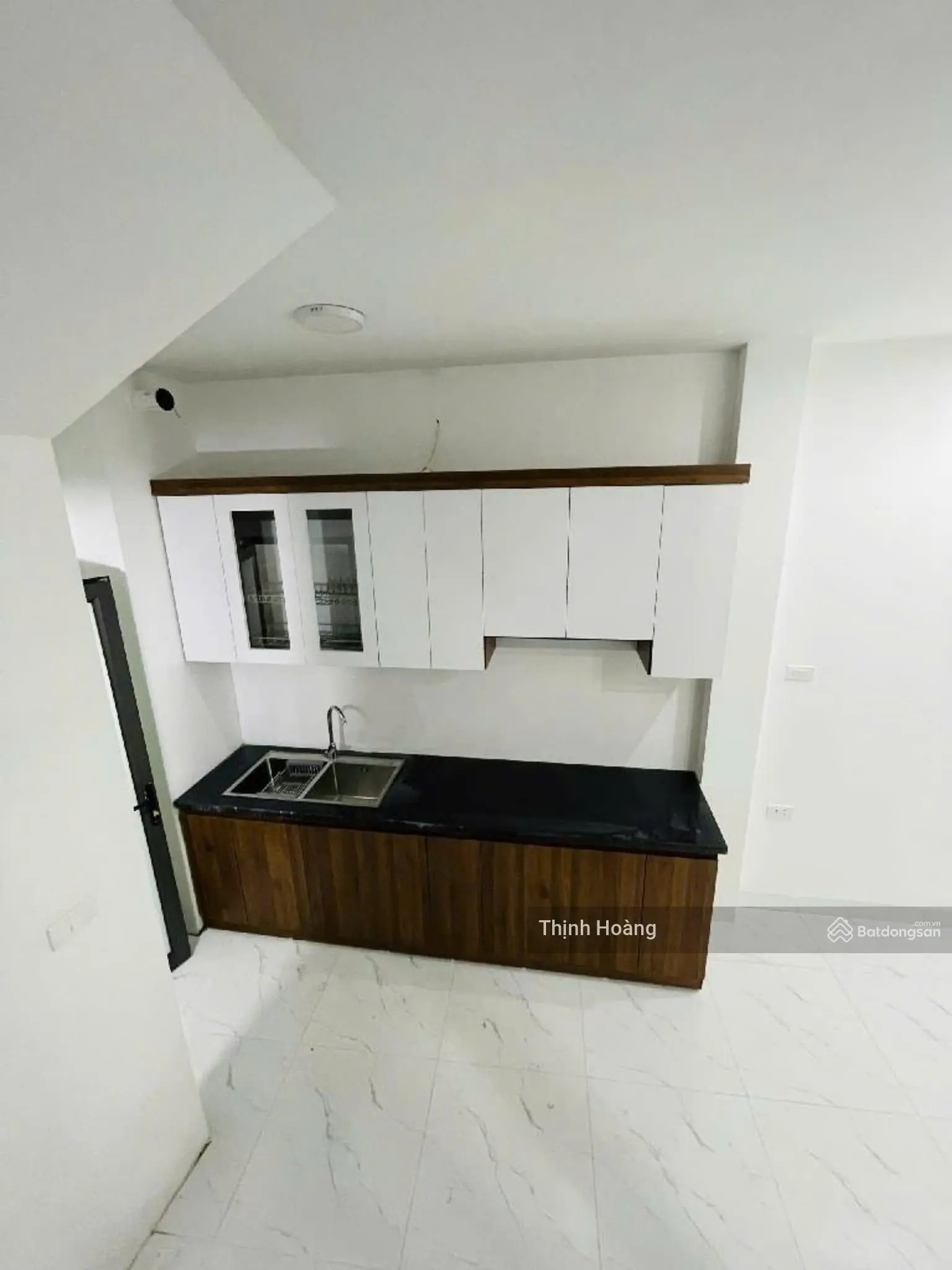 Bán nhà đẹp 5 tầng - vị trí thuận lợi - thiết kế hiện đại - tại ngõ 68 Nguyễn Văn Linh