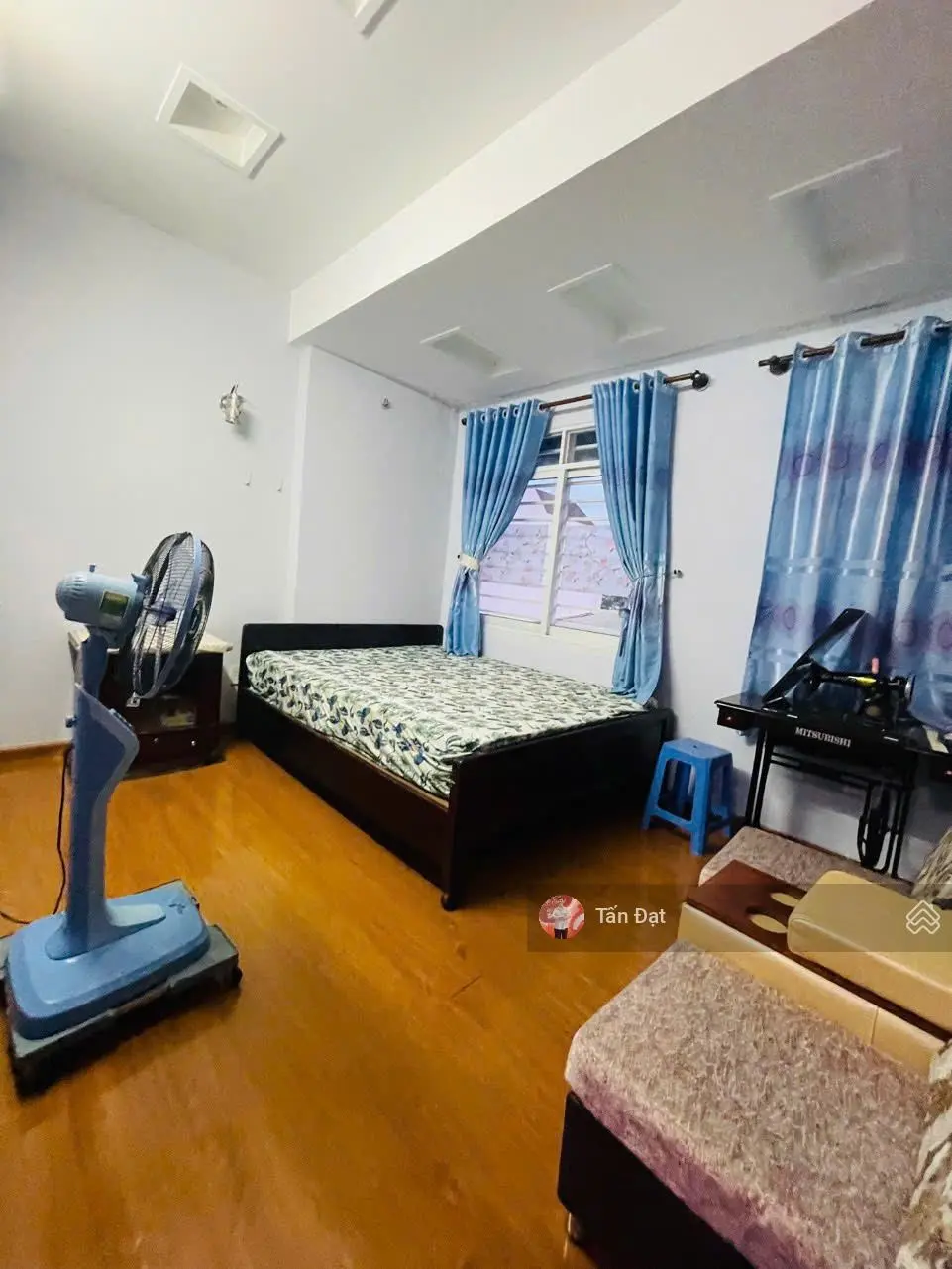 Bán gấp nhà đẹp 3 tầng P.Linh Trung Thủ Đức. Hẻm xe hơi tận nhà, ngay ĐH Ngân Hàng, Hoàng Diệu 2