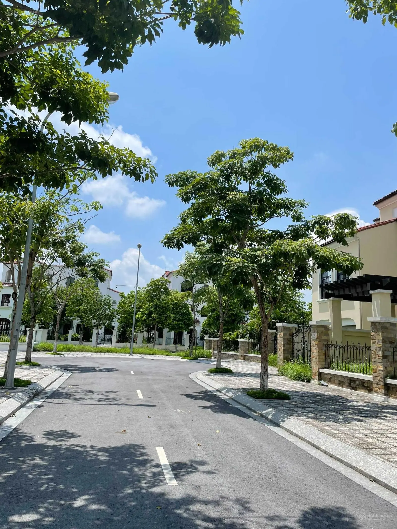 Bán nhanh căn 210m2 tại khu khép kín VistaLago thuộc KĐT Nam An Khánh, gần Vin Tây Mỗ, giá tốt