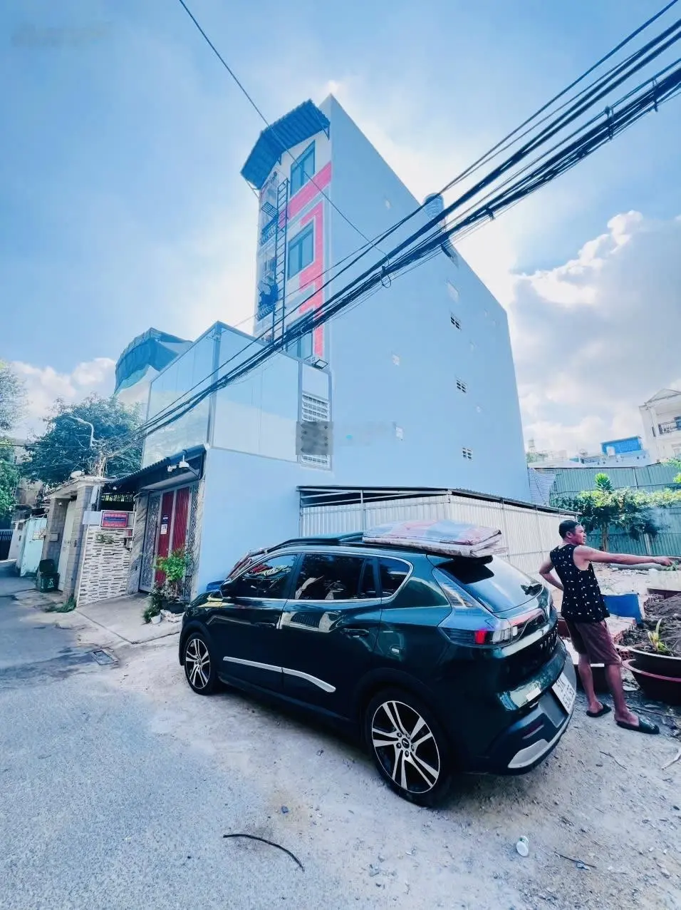 Bán CHDV 20 phòng thu 80tr/th- hẻm xe hơi Hoàng Diệu 2 - P Linh Trung, DT 90m2
