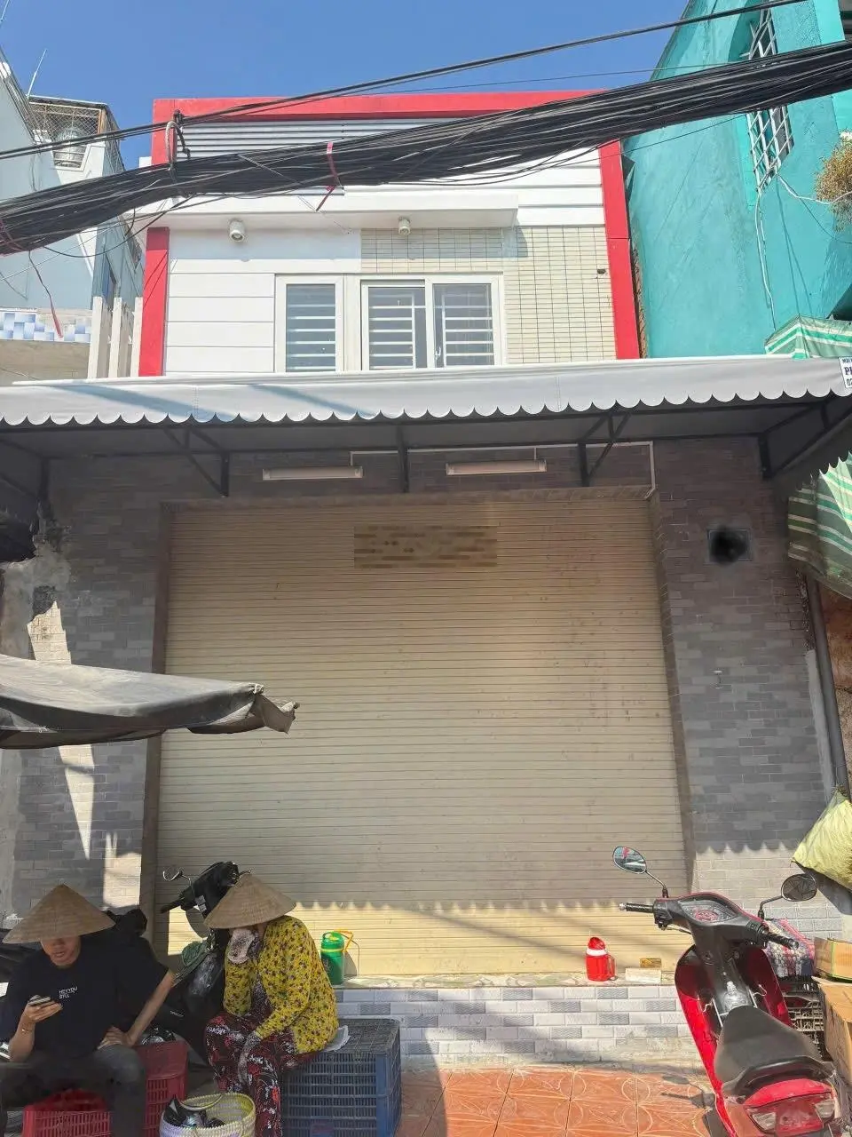 Bán nhà mặt tiền kinh doanh sau lưng chợ Bình Chánh (0931905982)