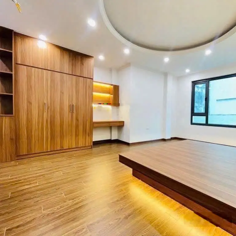 Nhà mặt ngõ Kim Mã, 9 tỷ, 7 tầng thang máy, DT sổ 34.2m2 (Ba Đình)