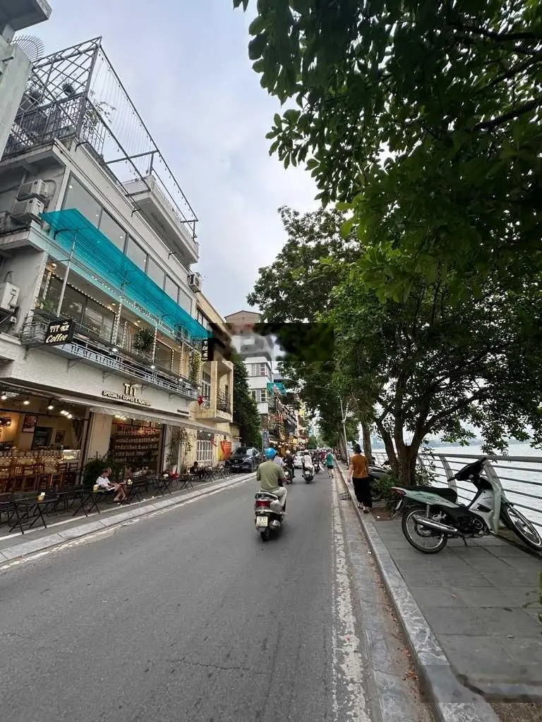Bán nhà Nguyễn Đình Thi Thụy Khuê 44m2 6T thang máy 7 ngủ sát hồ MT rộng cách hồ 5m. LH 0362 889 ***