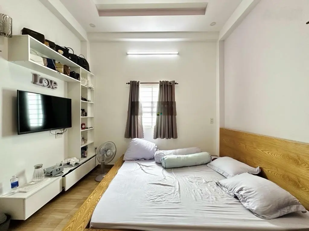Bán nhà Tôn Thất Thuyết Quận 4 - 5 Tầng - 54m2 - 5 tỷ nhỉnh - hẻm 5m - tiện kinh doanh