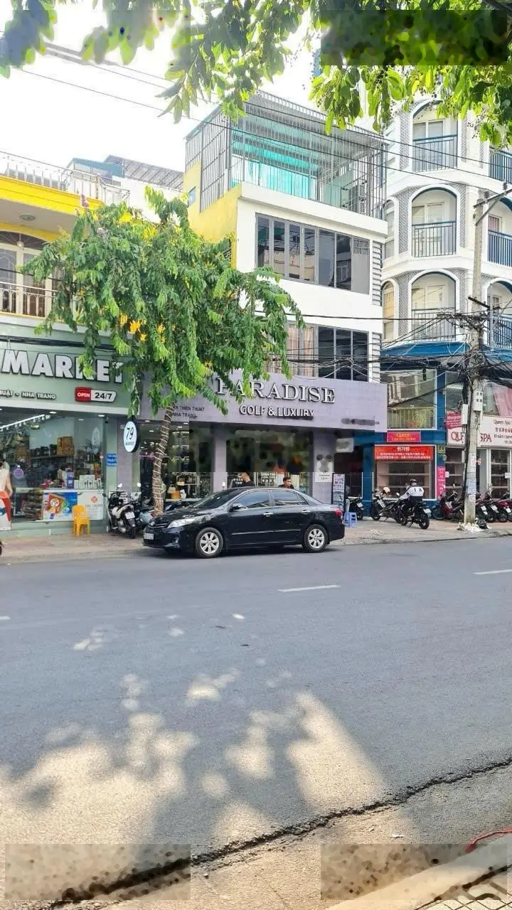 Nhân - Nhà ngang 7m tại đường Biệt Thự khu Kinh Doanh Sầm Uất