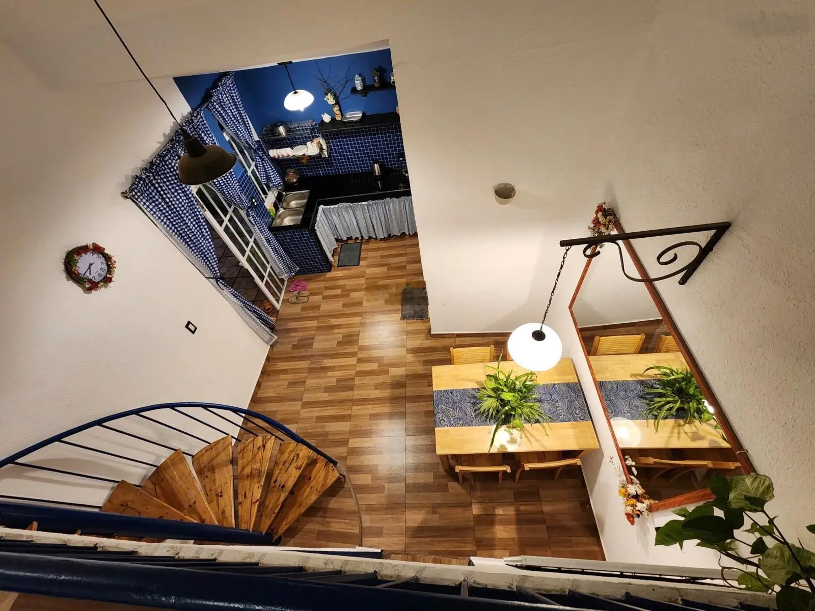 Nhà sân vườn trung tâm Đà Lạt, khai thác du lịch tốt, 137m2 (11x14), cách hồ 500m, giá 6.2 tỷ
