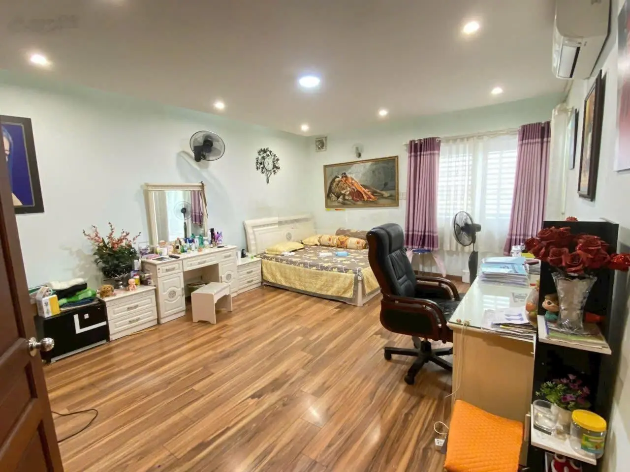 Bán nhà biệt thự giá tốt, nằm ngay trung tâm Sài Gòn Quận 3
