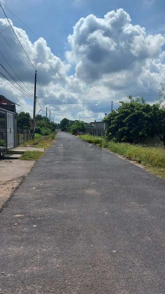 Bán lô đất xã Bông Trang, DT: 373m2 có 100m2 thổ cư giá 1,6 tỷ TL