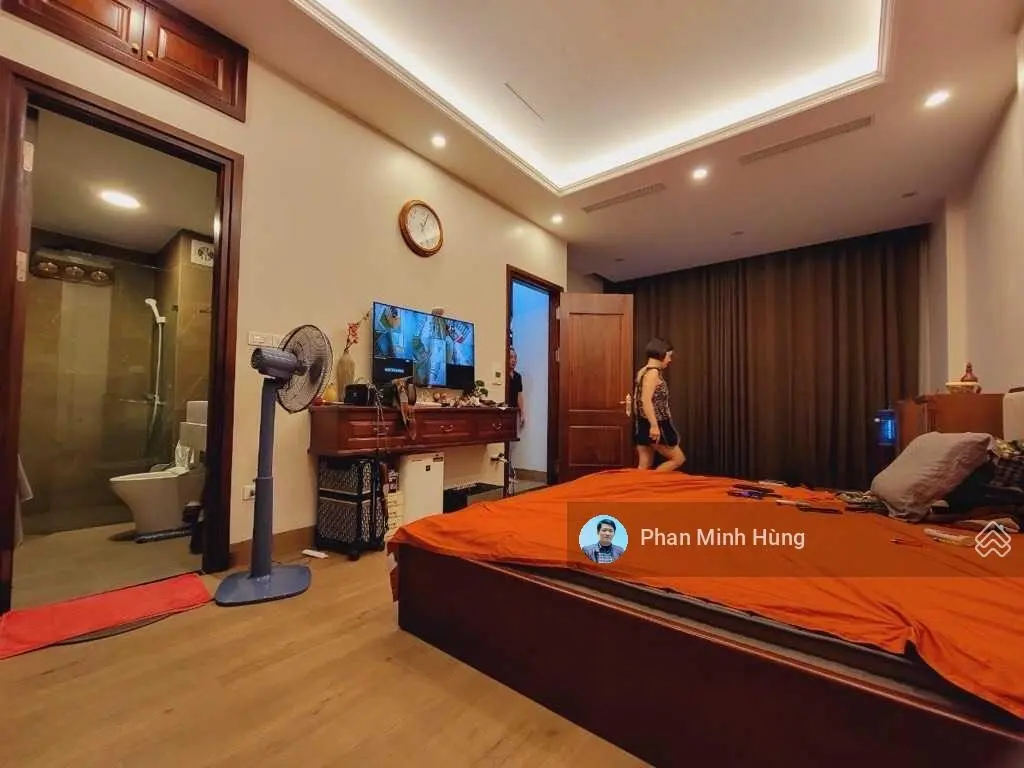 Bán nhà Tứ Liên, nhà đẹp ở luôn, 42m2, 7 tầng, 12,1 tỷ