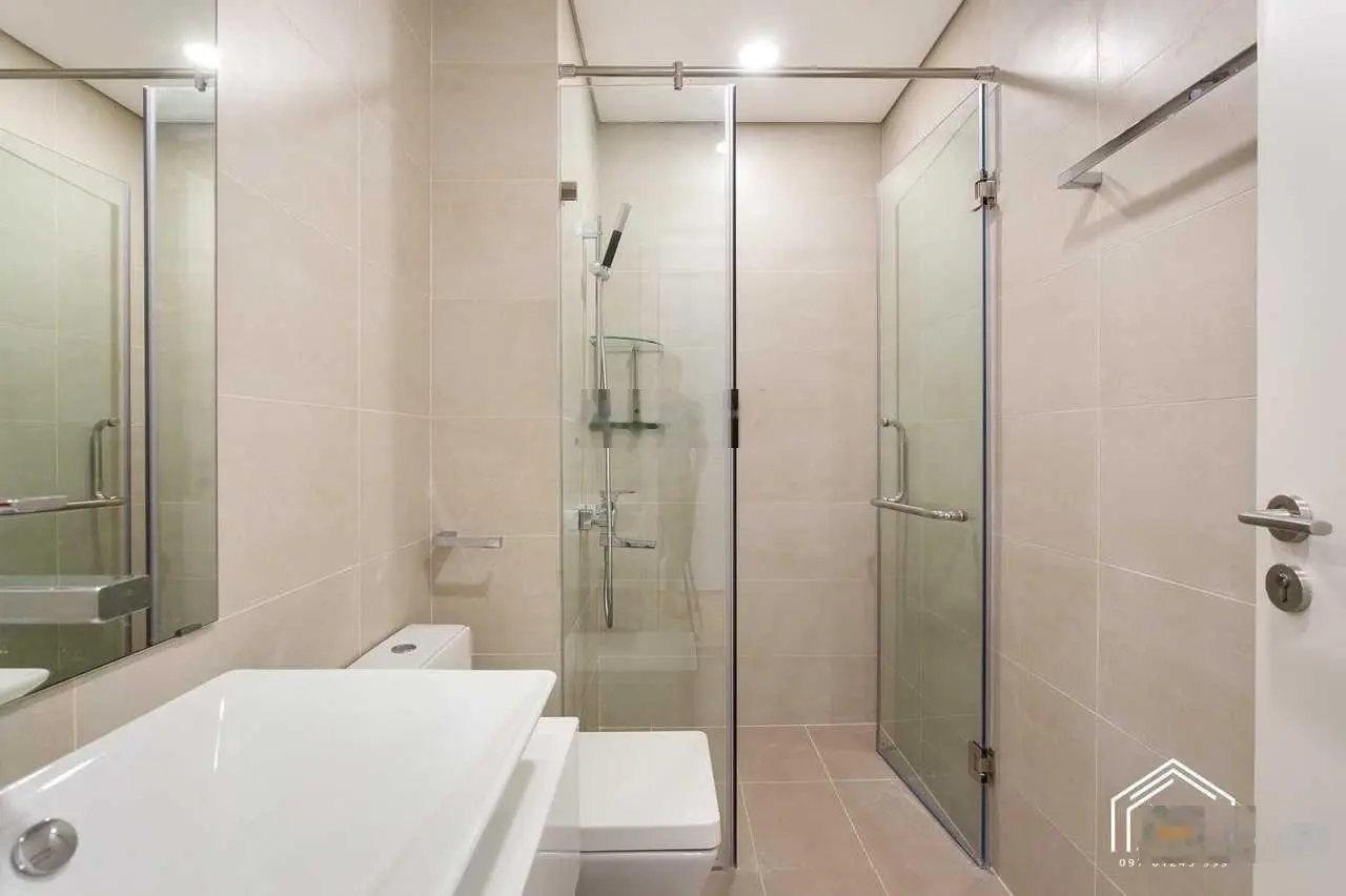 Bán căn hộ Gold View 2PN 2WC; Dt:80m2; full Nội thất đẹp, giá 4.4 tỷ, Ban công rộng LH 0972 443 ***