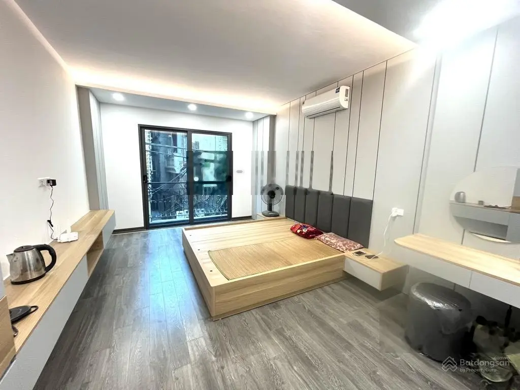 Hoa hậu Bồ Đề - 5 tầng - tặng full nội thất xịn xò - gần bv Tâm Anh - 15m ra đường to ô tô tránh