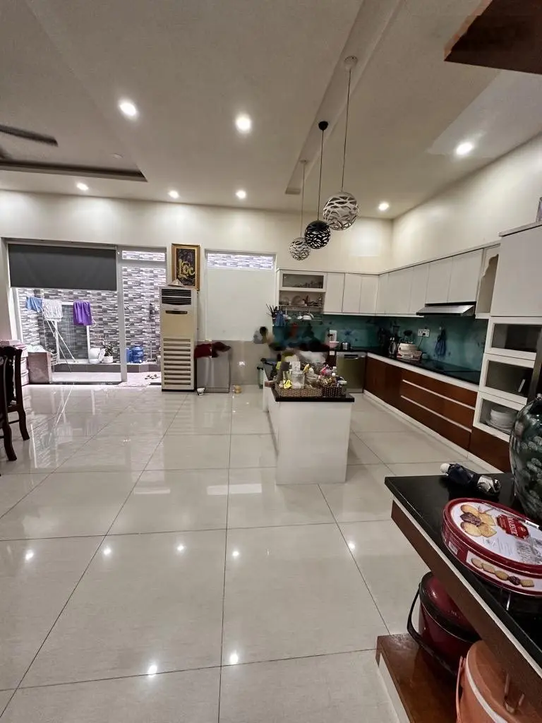 Biệt thự 3 tầng đường Lê Thị Riêng, phường Thới An, Q12, DT 163,6m2 (8mx22m), Hẻm 12m giá 13,9 tỷ