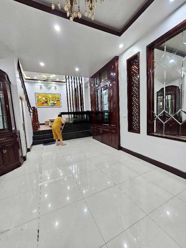 Cần bán nhà - phố Tân Mai - Hoàng Mai - ô tô tránh - vào nhà - tặng lại nội thất - hơn 10 tỷ