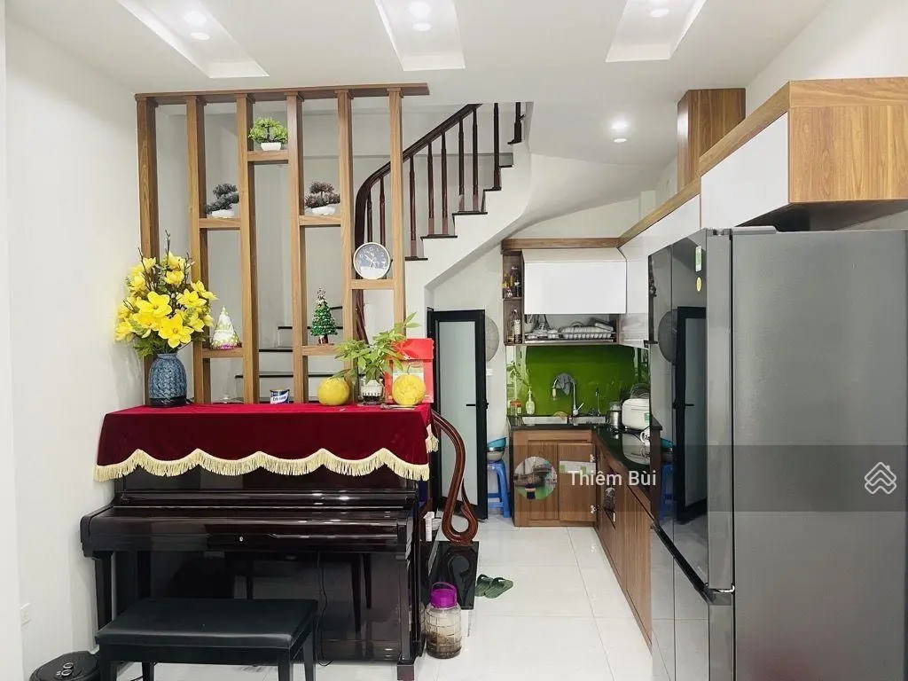 Bán gấp nhà dân xây 5 tầng ô tô đỗ cửa tặng full nội thất giá 6.3 tỷ