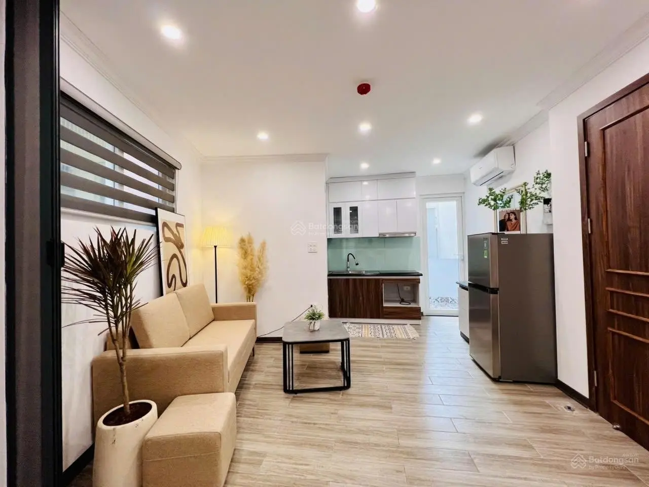 Bán gấp giá Đầu tư, nhà MP Đặng Văn Ngữ, 85m2 25.6 tỷ, vỉa hè rộng kinh doanh sầm uất, 2 thoáng.
