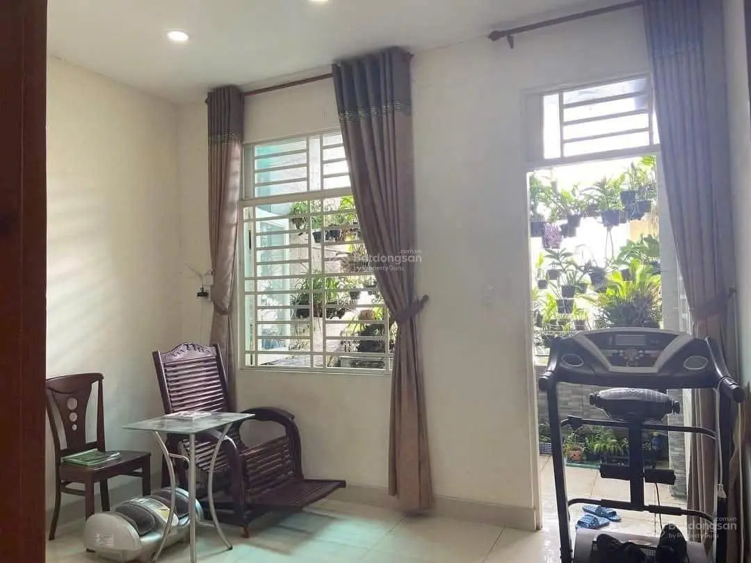 Bán nhà 2 tầng ngay ngã tư Bình Triệu Thủ Đức, 91m2, giá 8,6 tỷ, sổ hồng sang tên ngay, hẻm xe tải