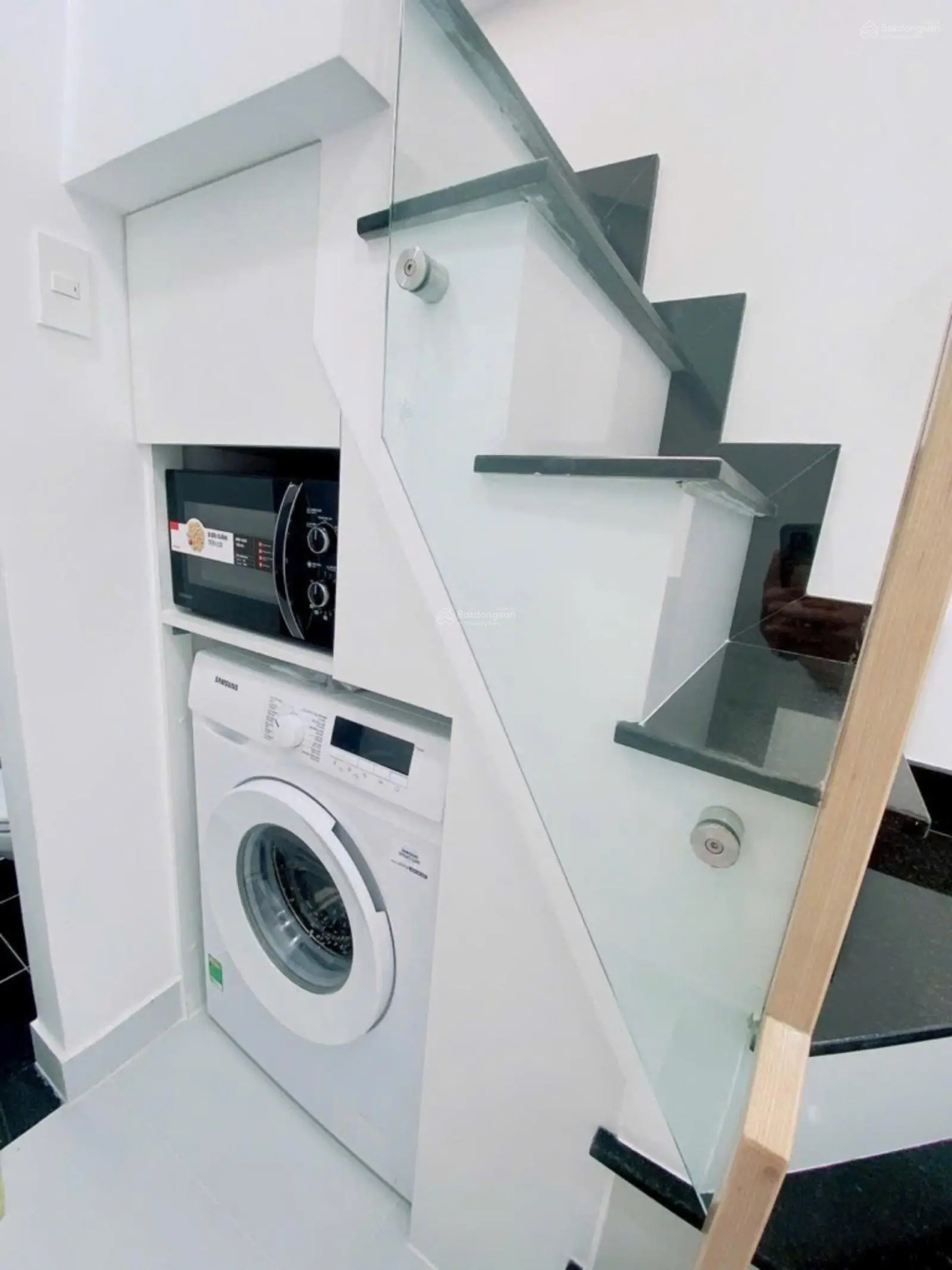 Bán nhà nhỏ phú nhuận dưới 2 tỷ huỳnh văn bánh dtsd 23m2 3 tầng hcđ